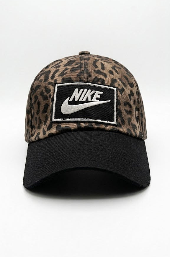 SIGNATURE_ Leopard Print Baseball Cap