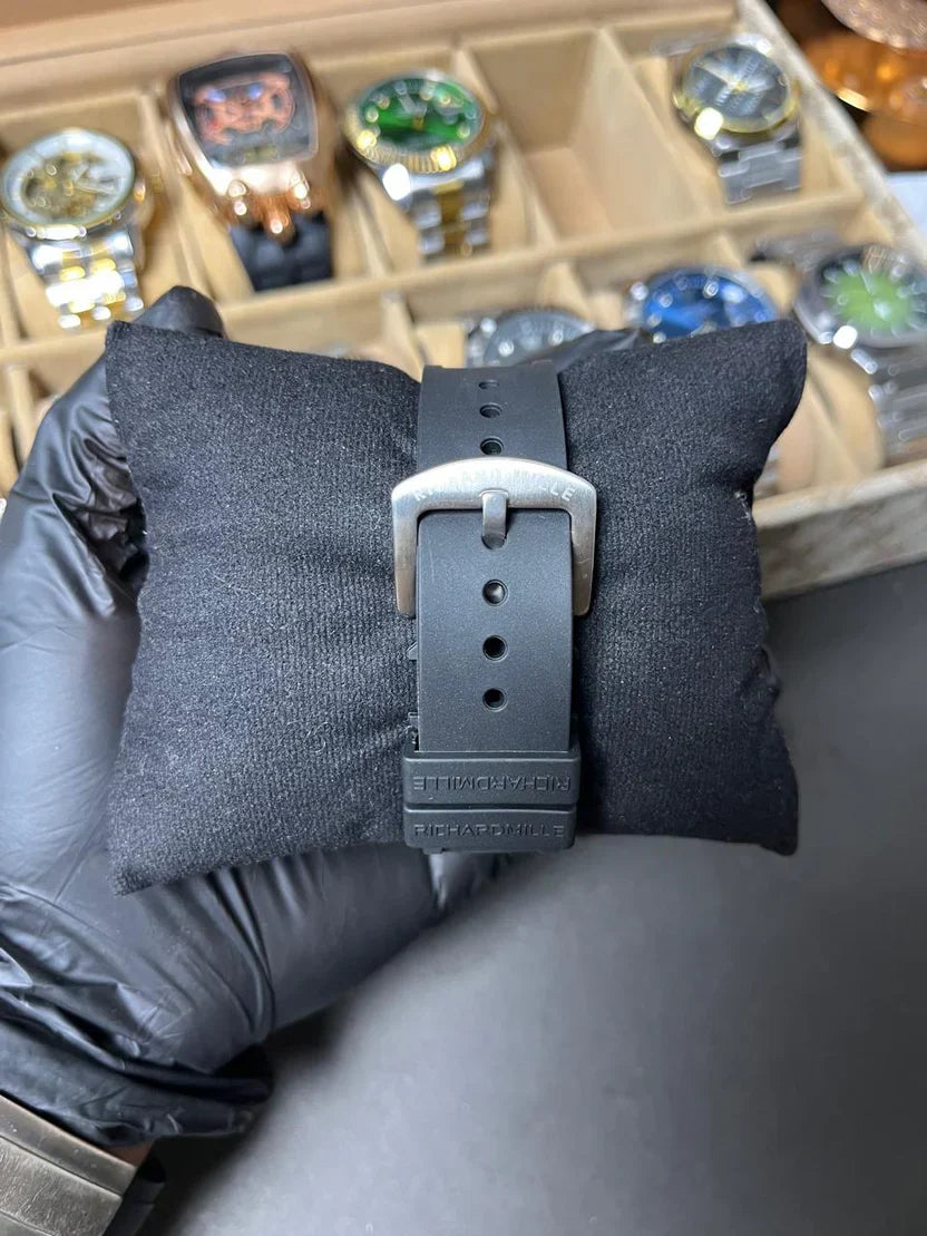 SIGNATURE WATCH- RM 35-02 series.